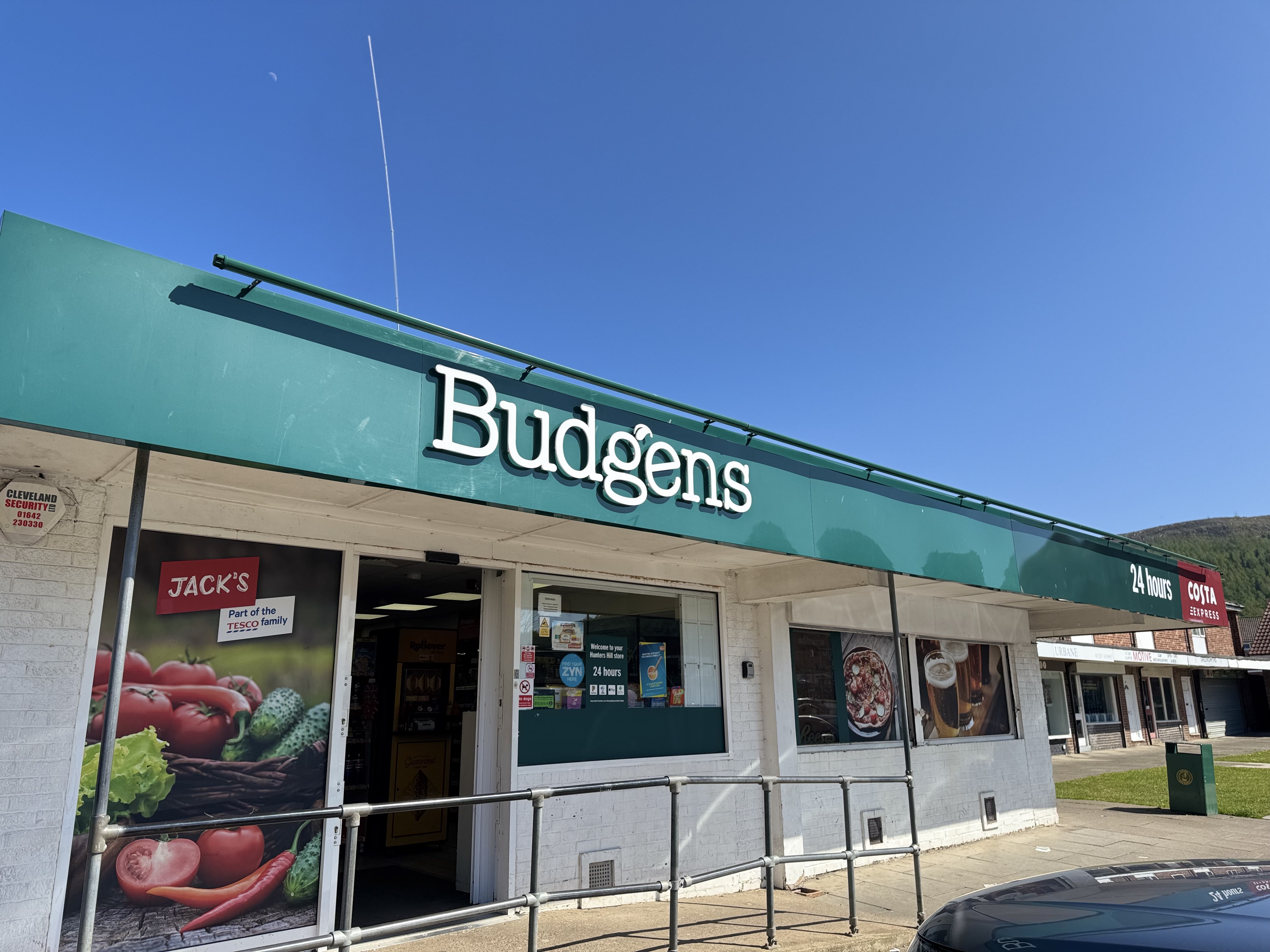 Budgens Huntershill